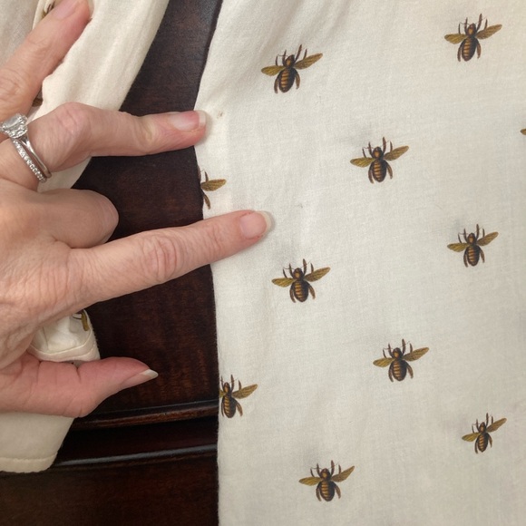 L’AGENCE Camille 3/4 sleeve Bee Button down Blouse - Picture 5 of 10